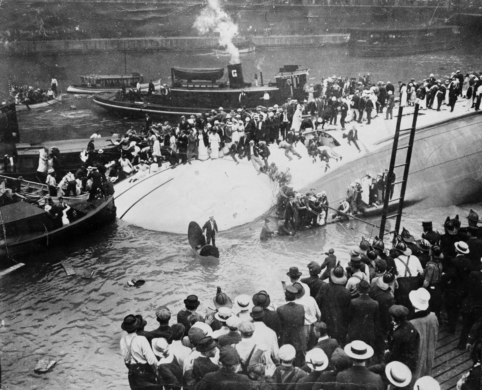 1915: The SS Eastland
